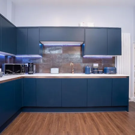 בית נופש Brand New - The Old Police Office - Spacious - Luxury - Hawkshead - Grizedale אמבלסייד