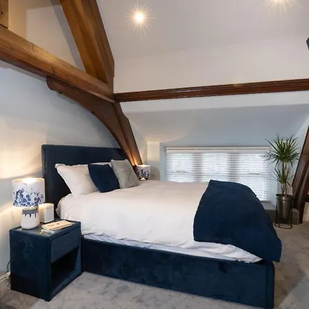 בית נופש Brand New - The Old Police Office - Spacious - Luxury - Hawkshead - Grizedale אמבלסייד